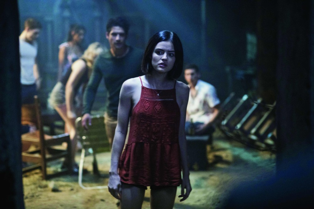 truth_or_dare_lucy_hale_and_tyler_posey_credit_peter_iovino_